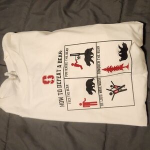 Stanford How to Defeat a Bear t-shirt M